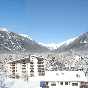 https://periades-central-chamonix-apt.hotels-rhonealpes.com