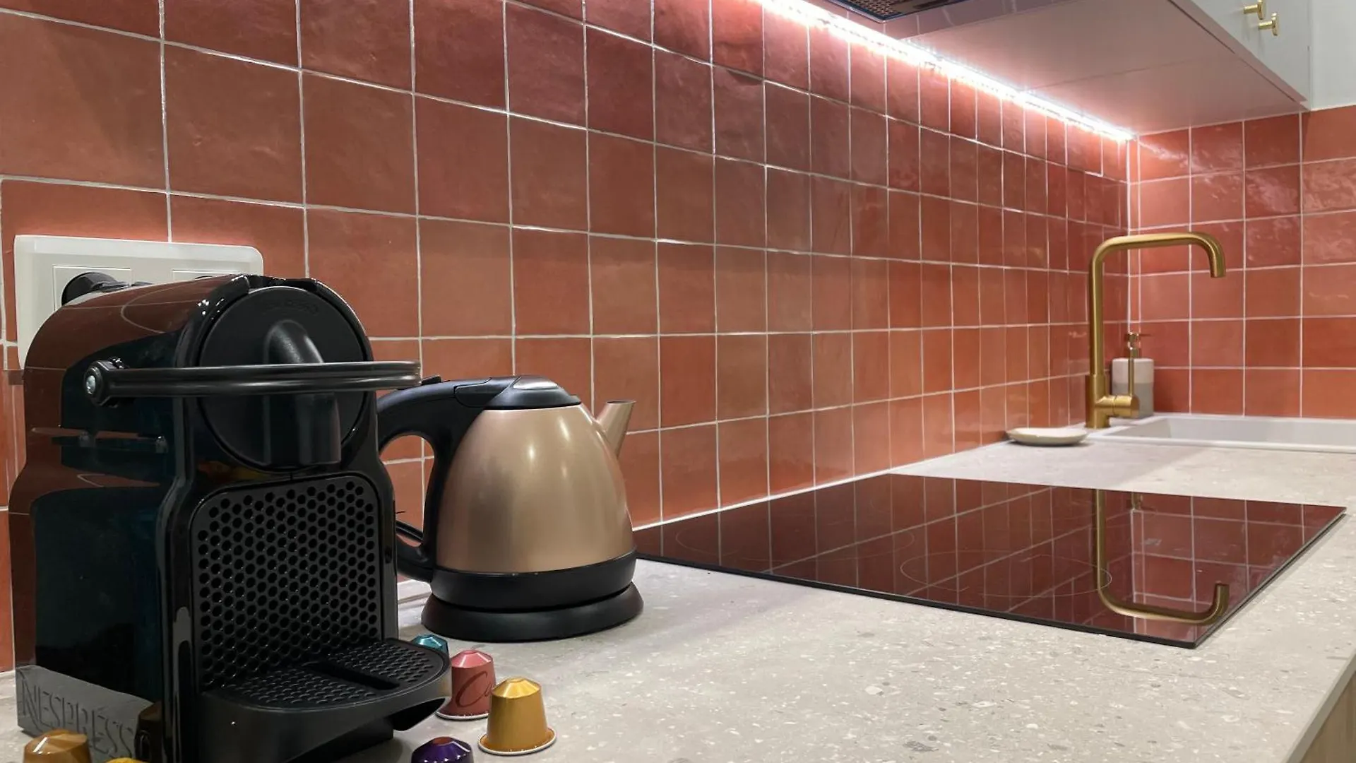 Apartment 2 Pieces Dans Le Vieux Nice - A 3 Min De La Mer Et Du Celebre Cours Saleya